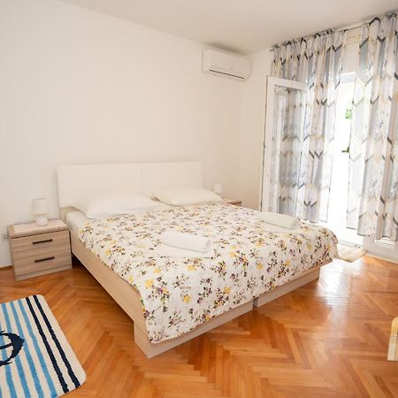 Apartmani Vidusin Novalja Eksteriør billede
