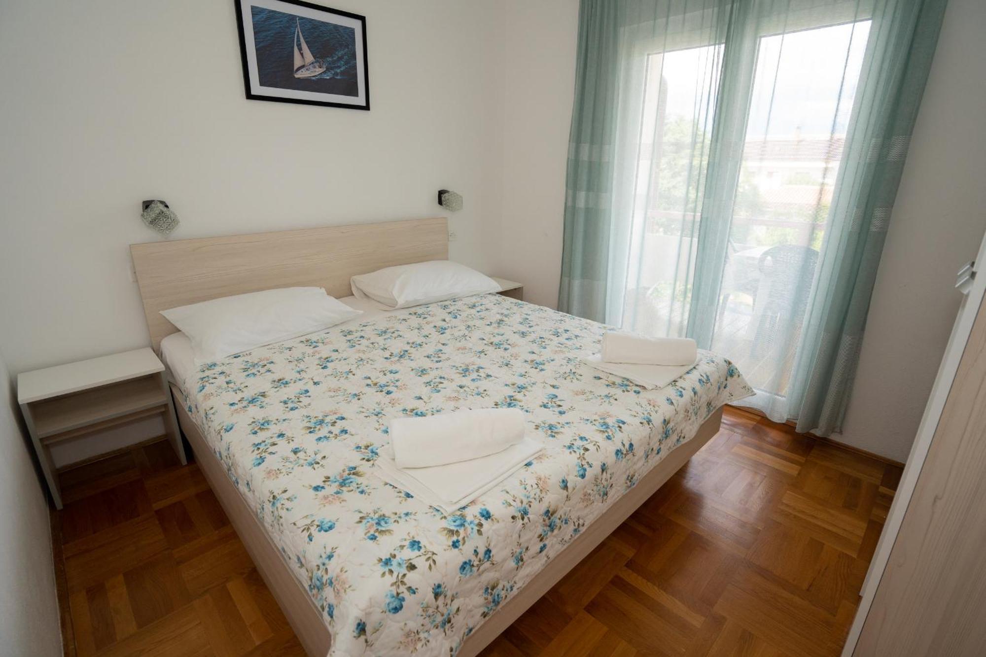 Apartmani Vidusin Novalja Eksteriør billede