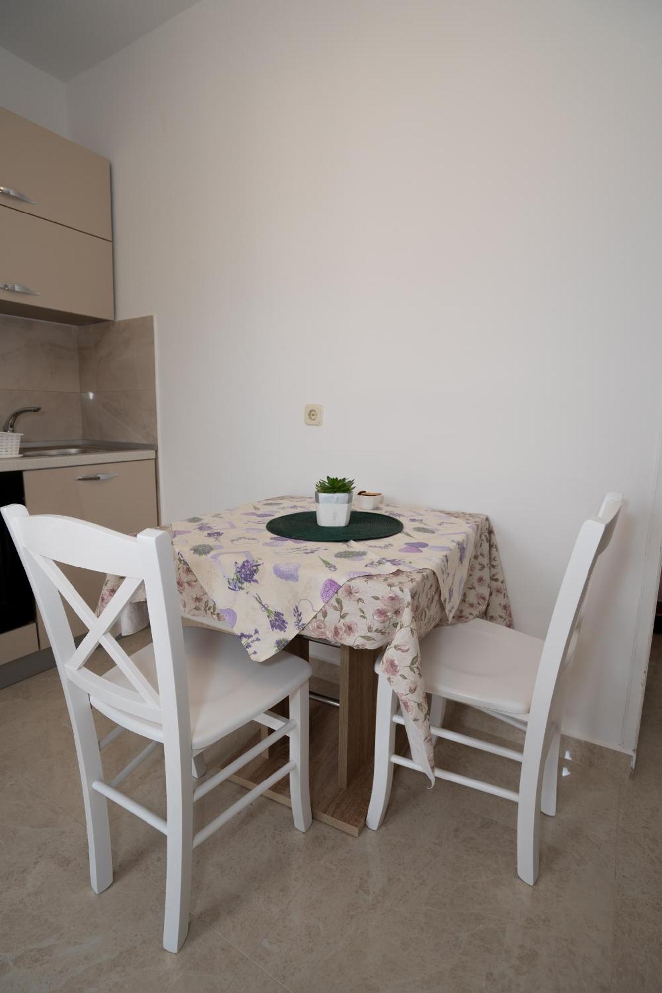 Apartmani Vidusin Novalja Eksteriør billede