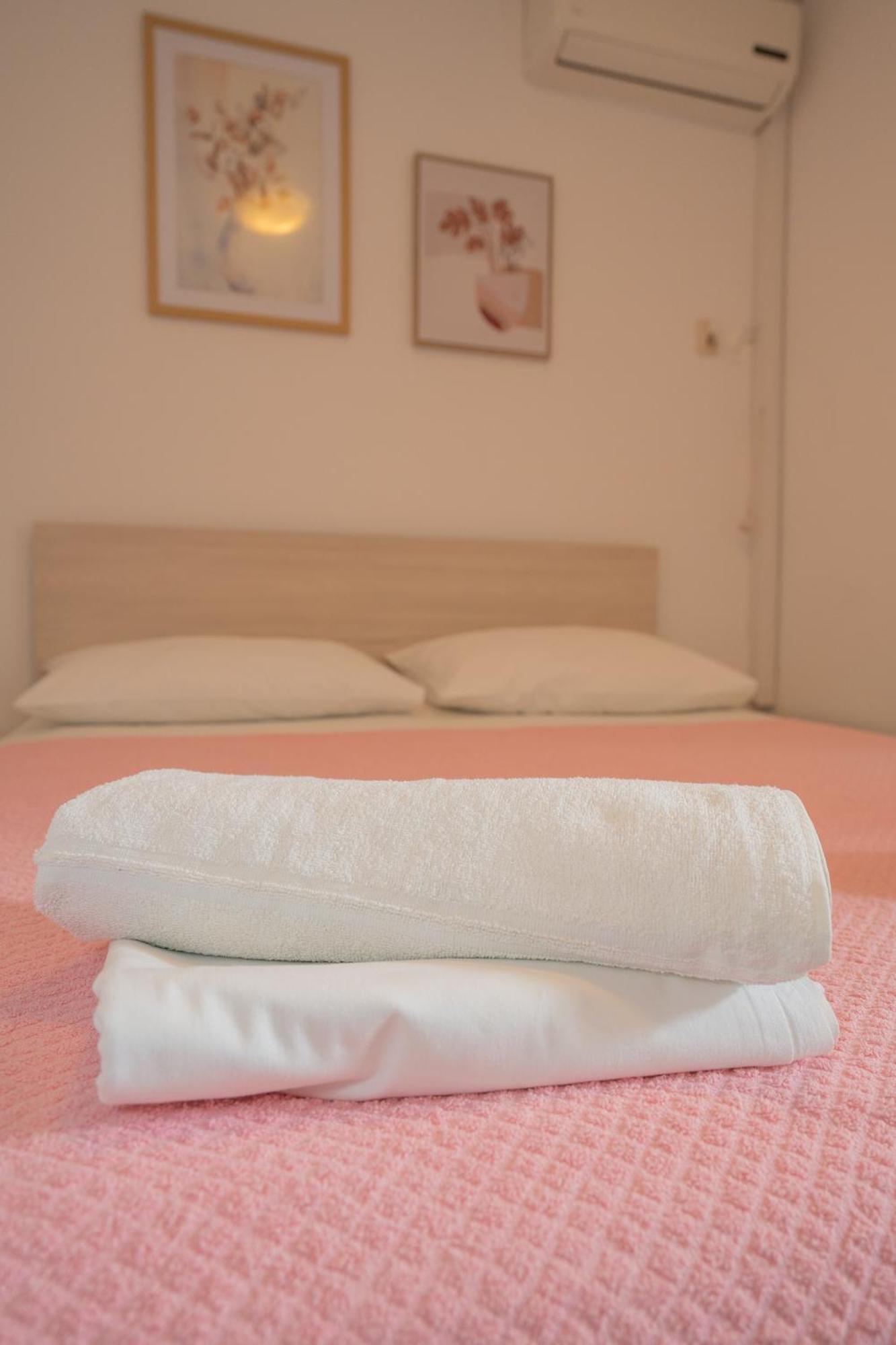 Apartmani Vidusin Novalja Eksteriør billede