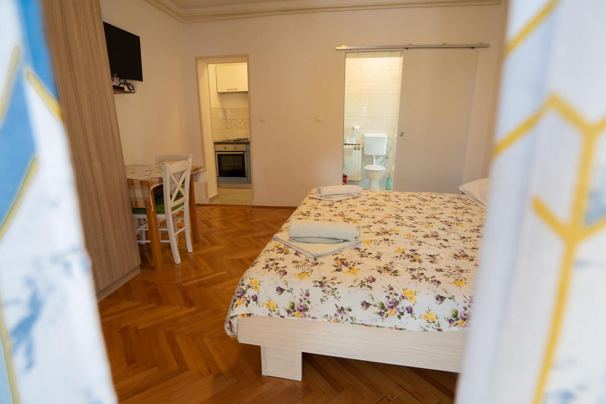 Apartmani Vidusin Novalja Eksteriør billede